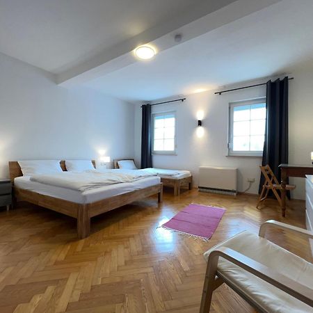 Uebernachten In Grosser Maisonette-Wohnung By Rabe Karlsruhe Exterior foto